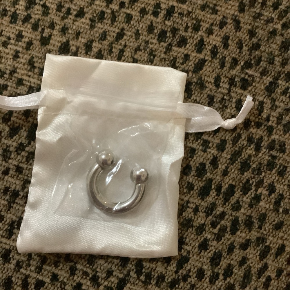 2g septum horseshoe